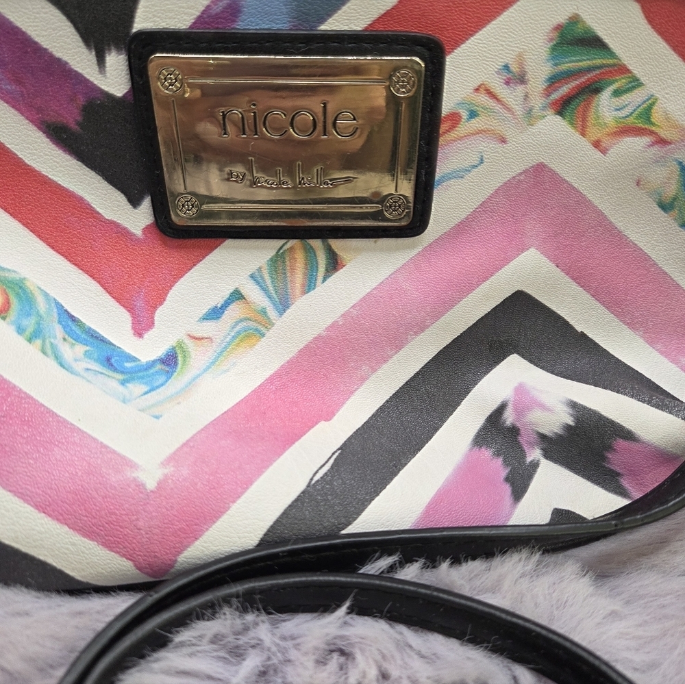 Nicole Miller Pink Black Chevron Crossbody Bag - Picture 3 of 13